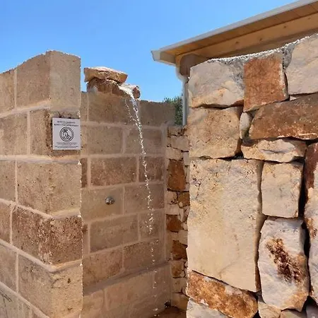 Sestaluna - Trulli Con Piscina Privata *