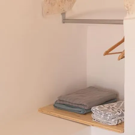 Sestaluna - Trulli Con Piscina Privata