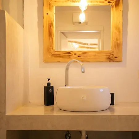 Sestaluna - Trulli Con Piscina Privata *