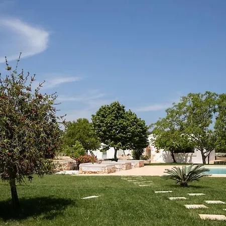 Sestaluna - Trulli Con Piscina Privata