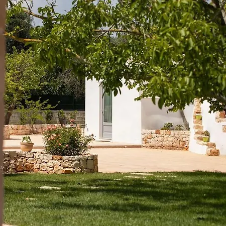 Sestaluna - Trulli Con Piscina Privata *