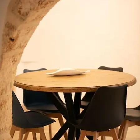 Sestaluna - Trulli Con Piscina Privata