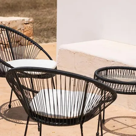 Sestaluna - Trulli Con Piscina Privata וילה