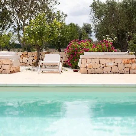 וילה Sestaluna - Trulli Con Piscina Privata אוסטוני