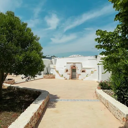 Sestaluna - Trulli Con Piscina Privata