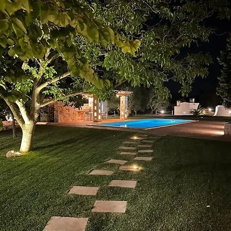 וילה Sestaluna - Trulli Con Piscina Privata אוסטוני