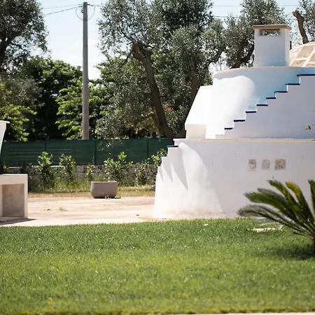 Sestaluna - Trulli Con Piscina Privata *