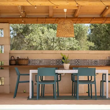 Sestaluna - Trulli Con Piscina Privata *