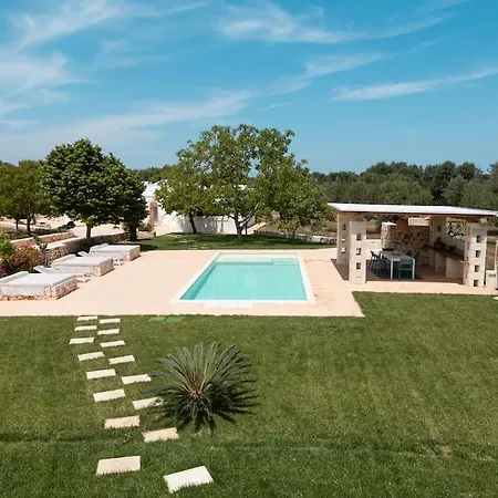 וילה Sestaluna - Trulli Con Piscina Privata *
