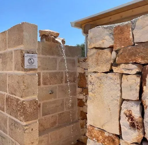 Sestaluna - Trulli Con Piscina Privata *