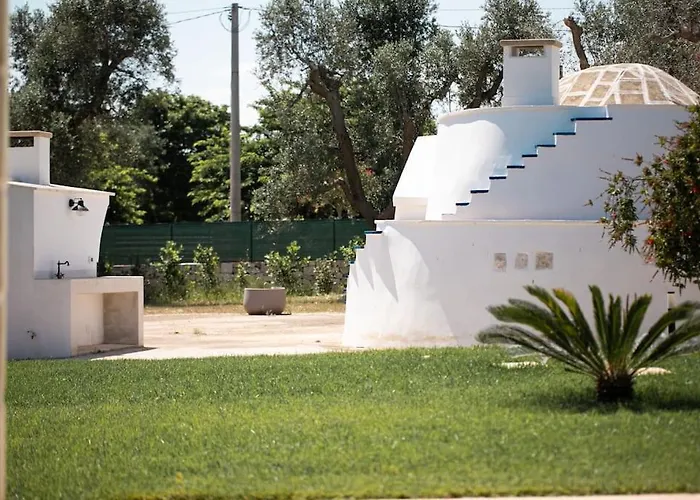 Sestaluna - Trulli Con Piscina Privata *