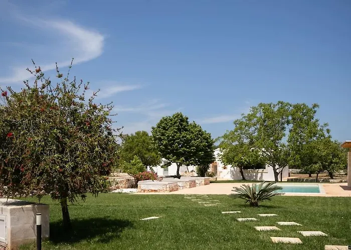 Sestaluna - Trulli Con Piscina Privata